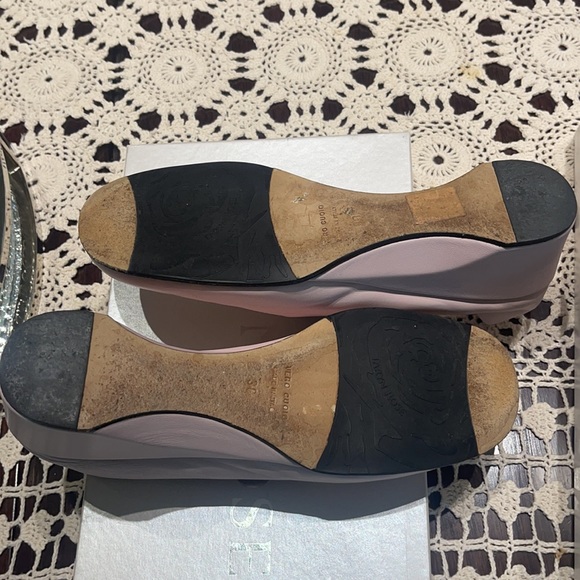 Taryn Rose wedges - Picture 3 of 3